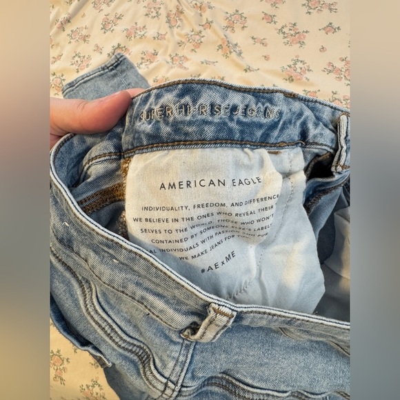 SIZE 14 LIKE NEW🎀Light Wash High Rise Skinny Jean American Eagle Jeggings - Picture 6 of 7